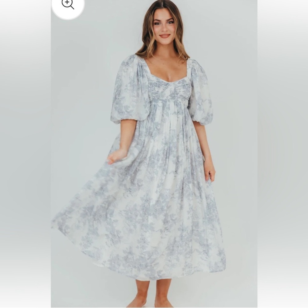 Elegant Blue Floral Maxi Dress